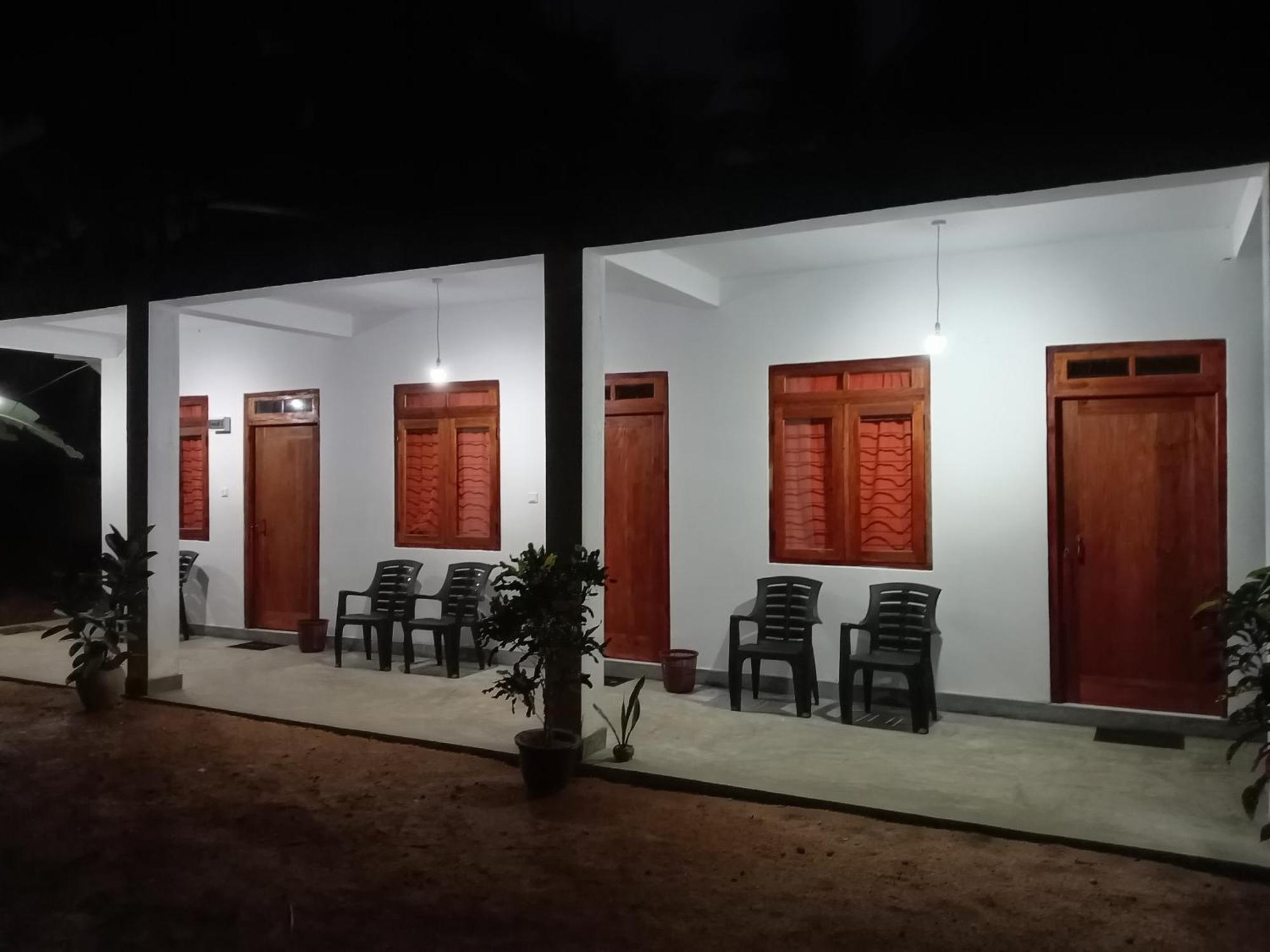 Lake House Homestay Anuradhapura Exterior foto